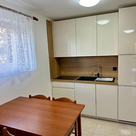 Apartment Sara Njivice Ngoại thất bức ảnh